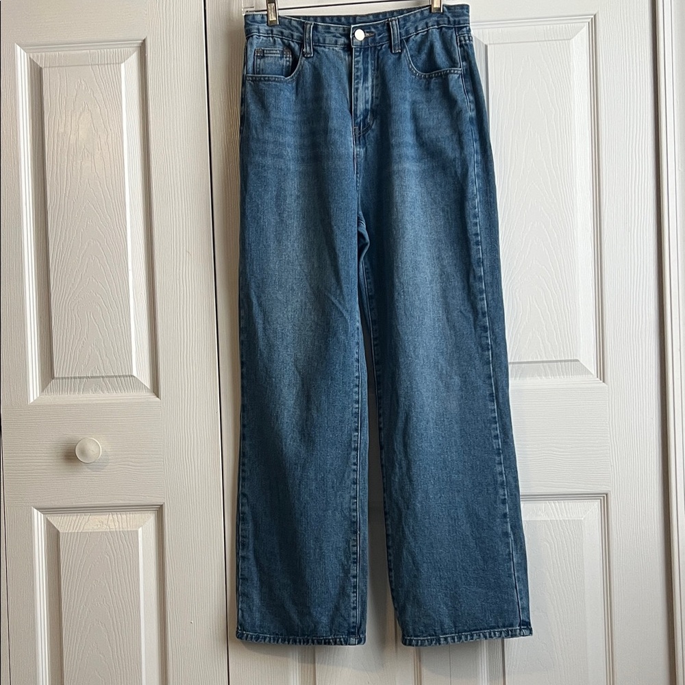 Cider Wide-Leg High-Rise Jeans in Medium Blue Wash Relaxed Straight fit Medium